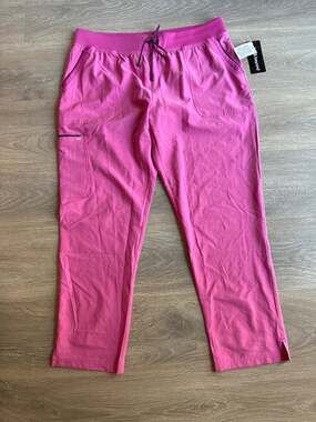 Koi & Beyond Abelia Petite Large Scrub Pants Pink NWT Cargo Medical Nurse Work
